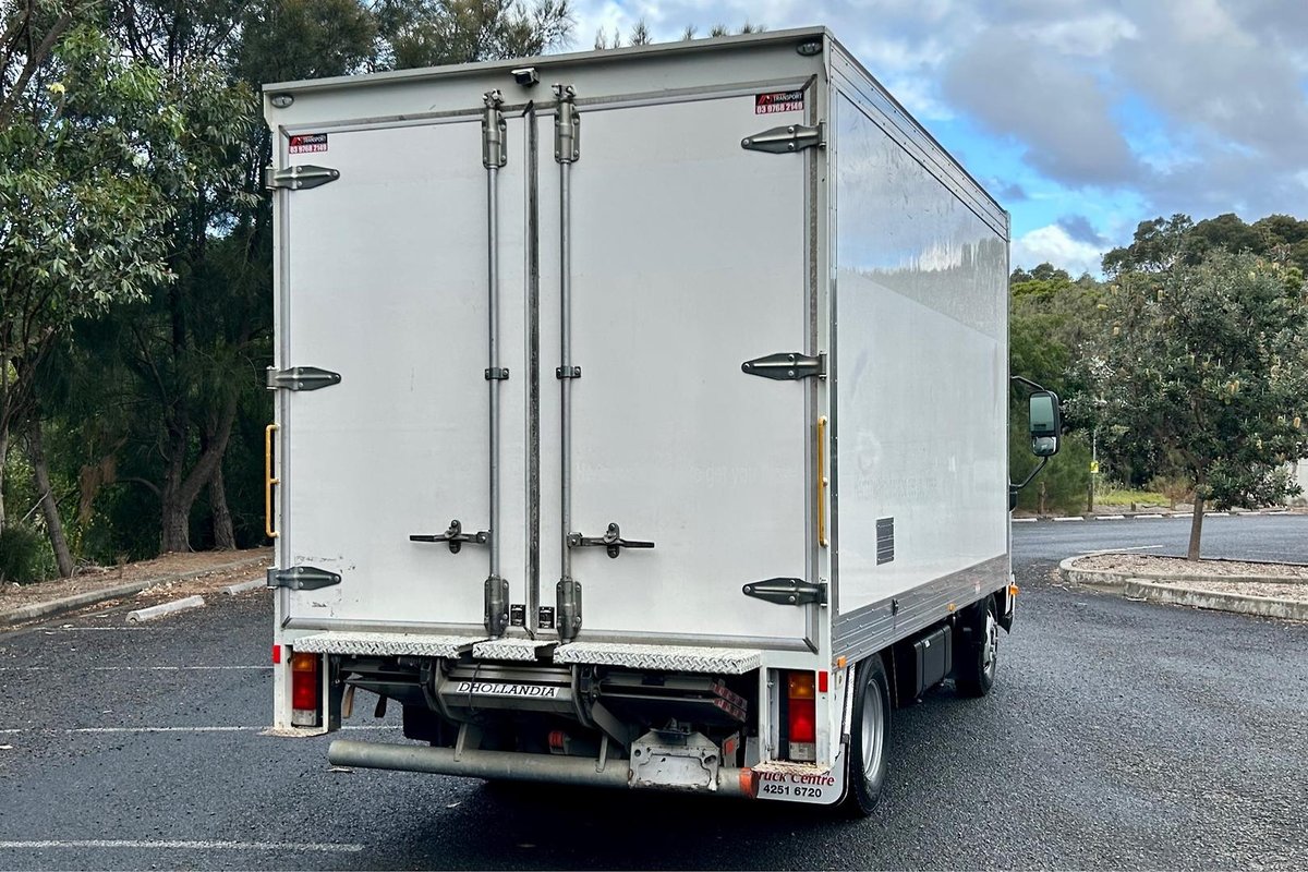 2021 Hino 300 Series 616 image 3