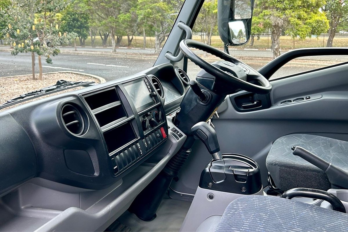 2021 Hino 300 Series 616 image 26