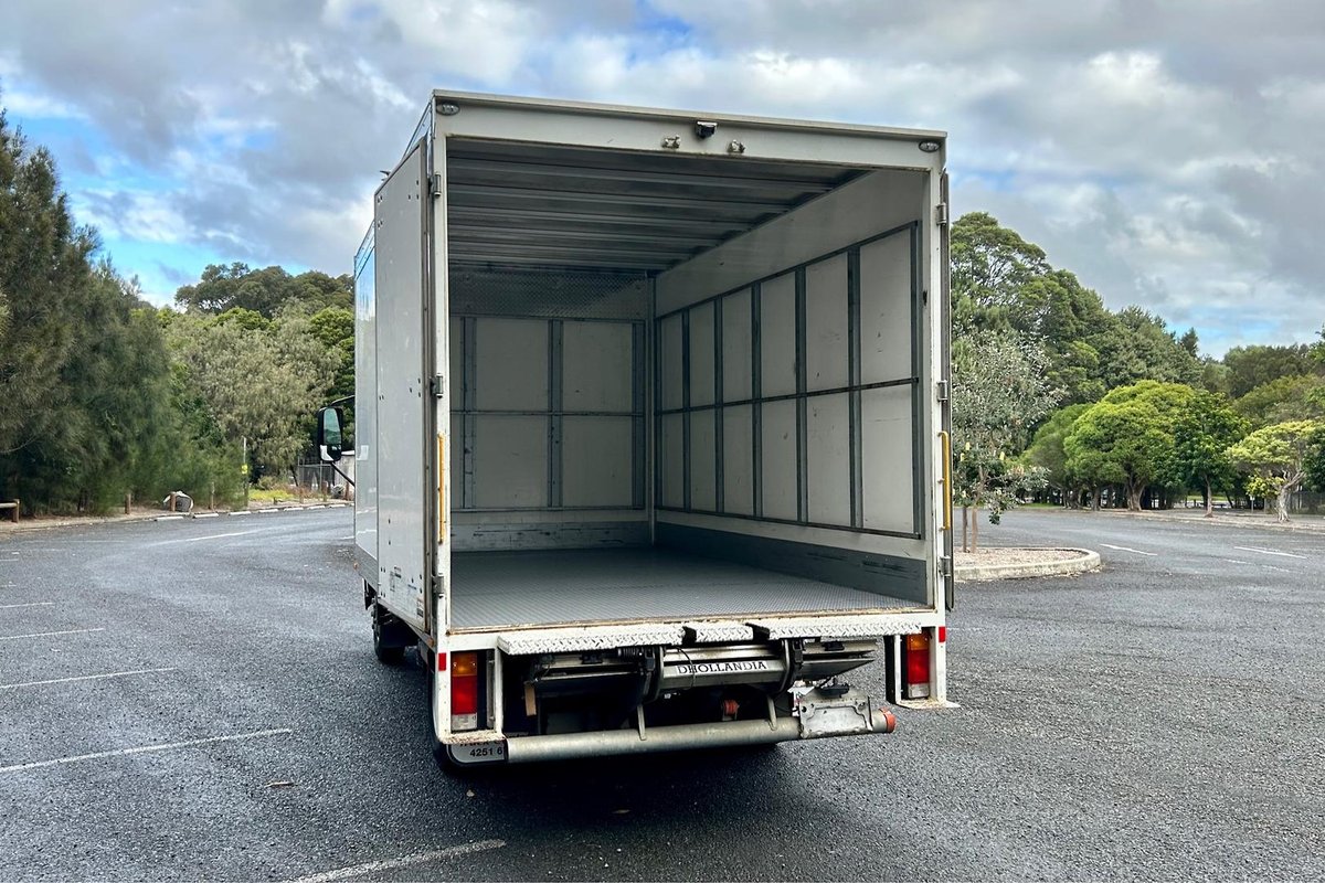 2021 Hino 300 Series 616 image 11