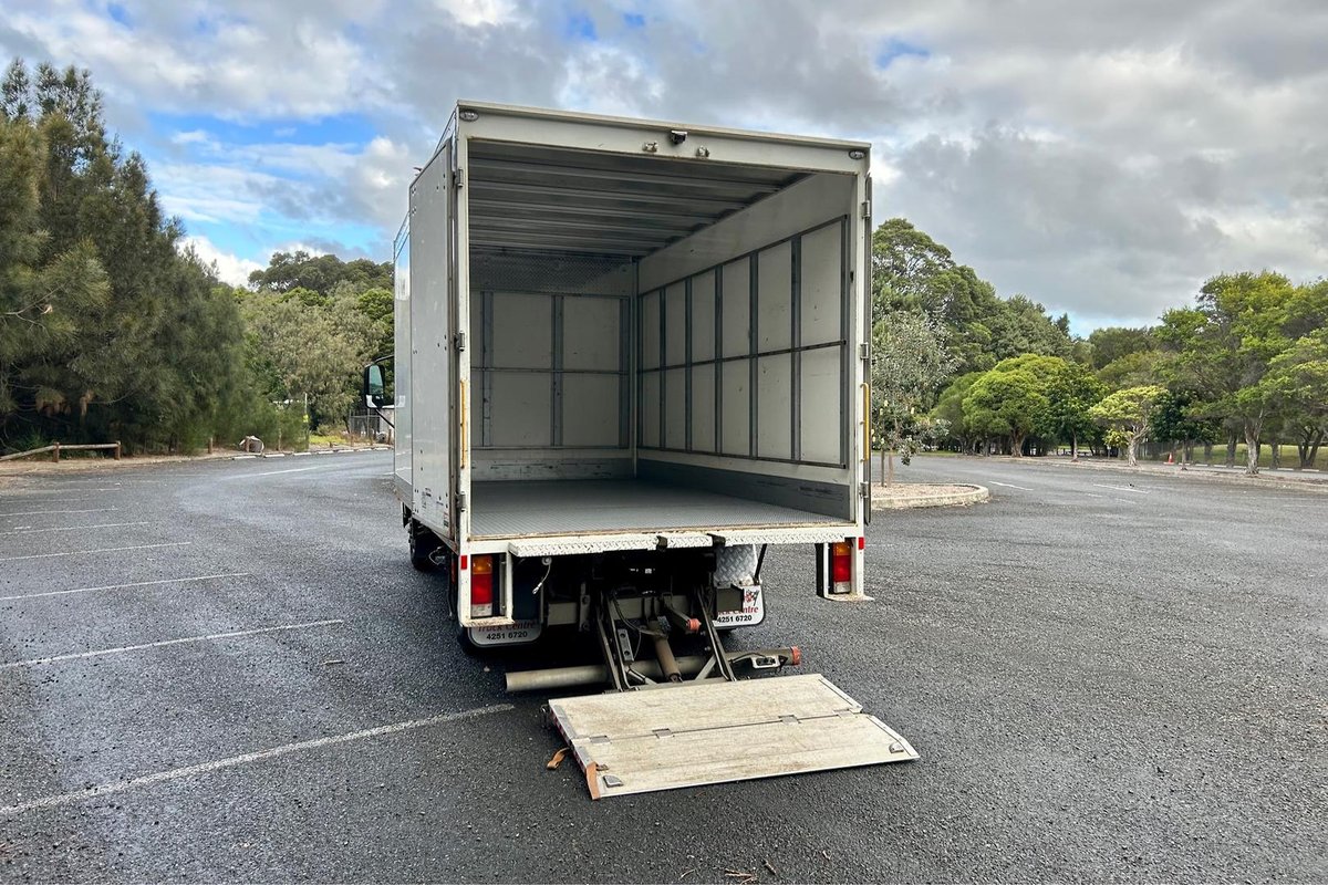 2021 Hino 300 Series 616 image 15