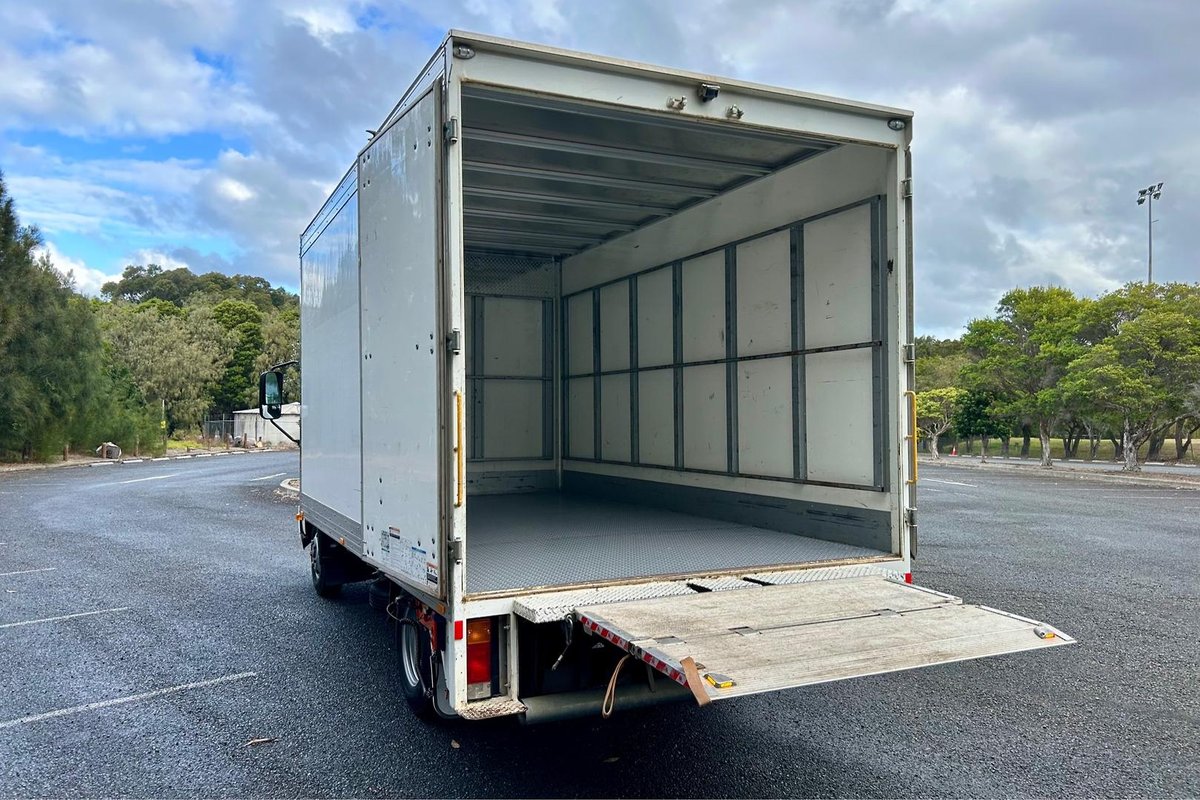 2021 Hino 300 Series 616 image 20