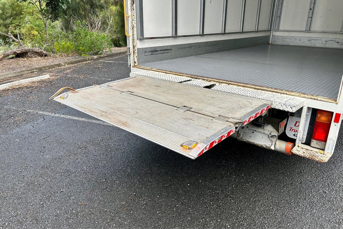 2021 Hino 300 Series 616 image 21