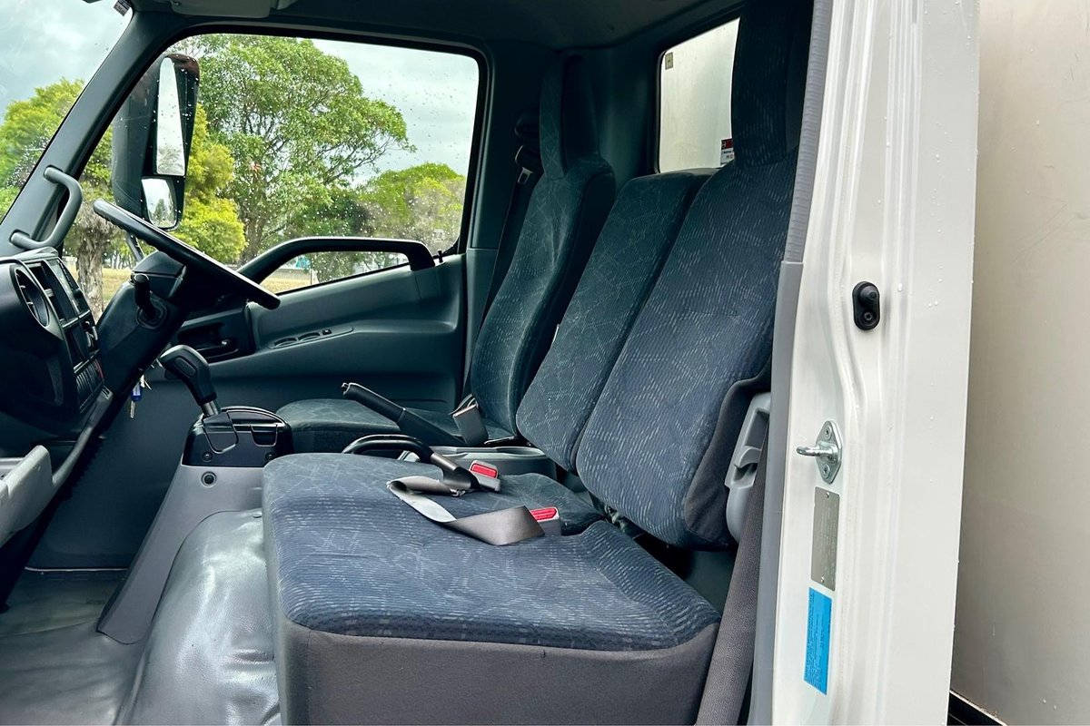 2021 Hino 300 Series 616 image 30