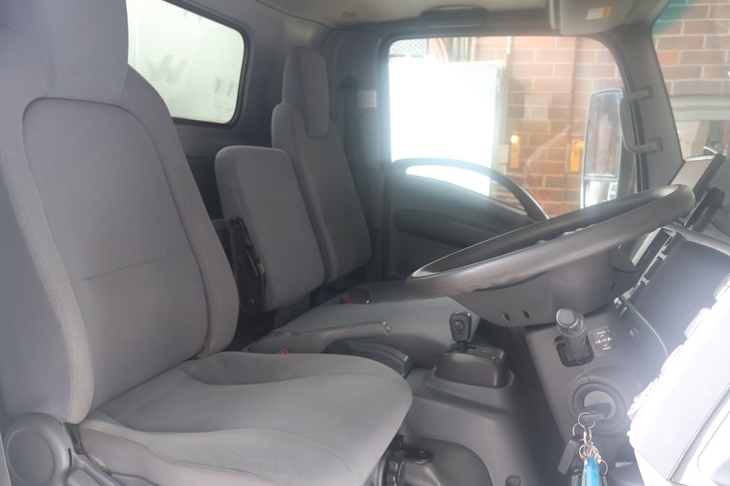 2019 Isuzu Nqr 87-190 image 16
