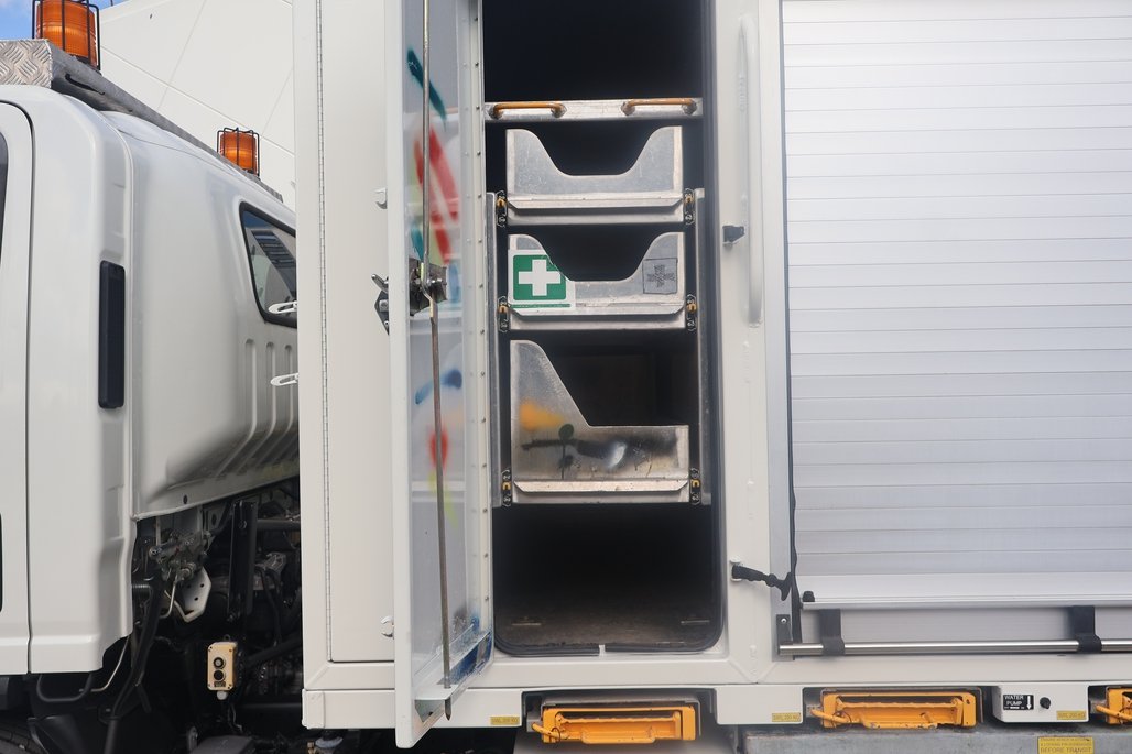 2019 Isuzu Nqr 87-190 image 6