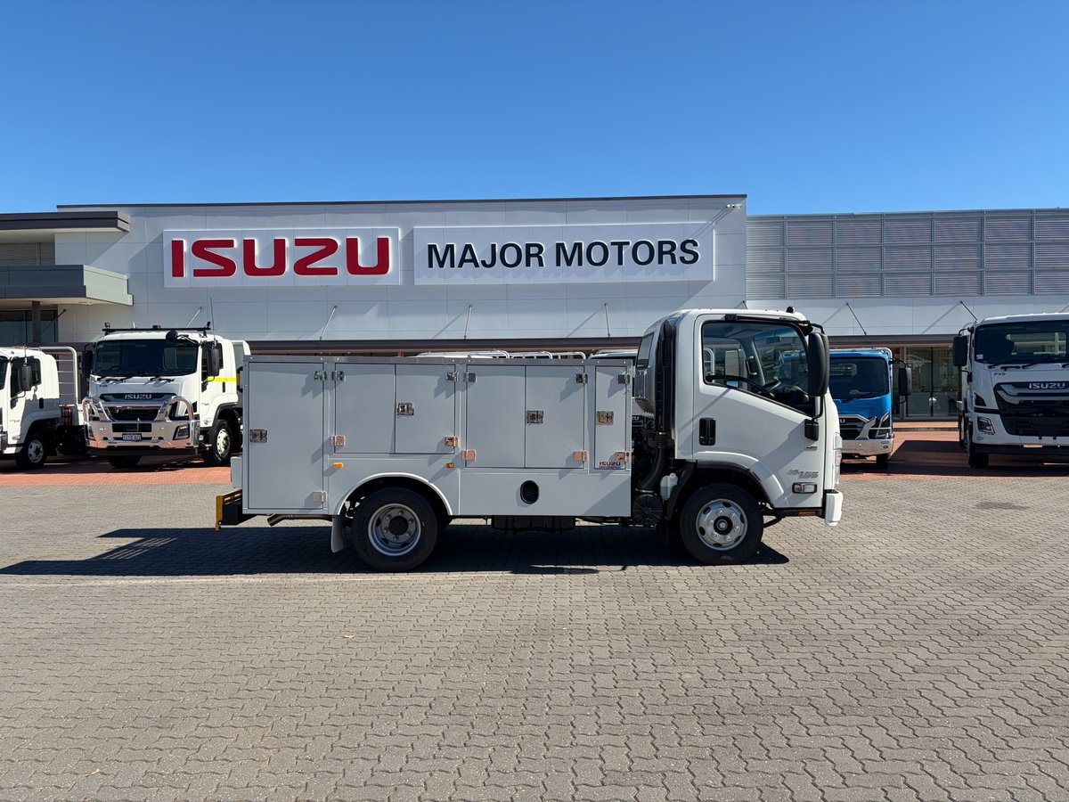2025 Isuzu Trucks Npr 45/55-155  Amt Swb Service Pack image 4