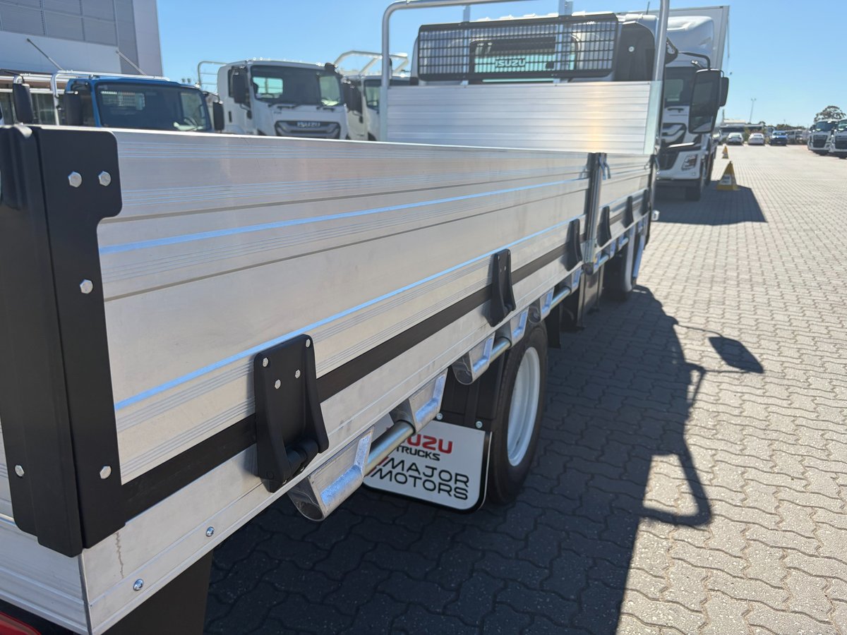 2026 Isuzu Trucks Nnr 45 150 Dt D34 Traypack image 12