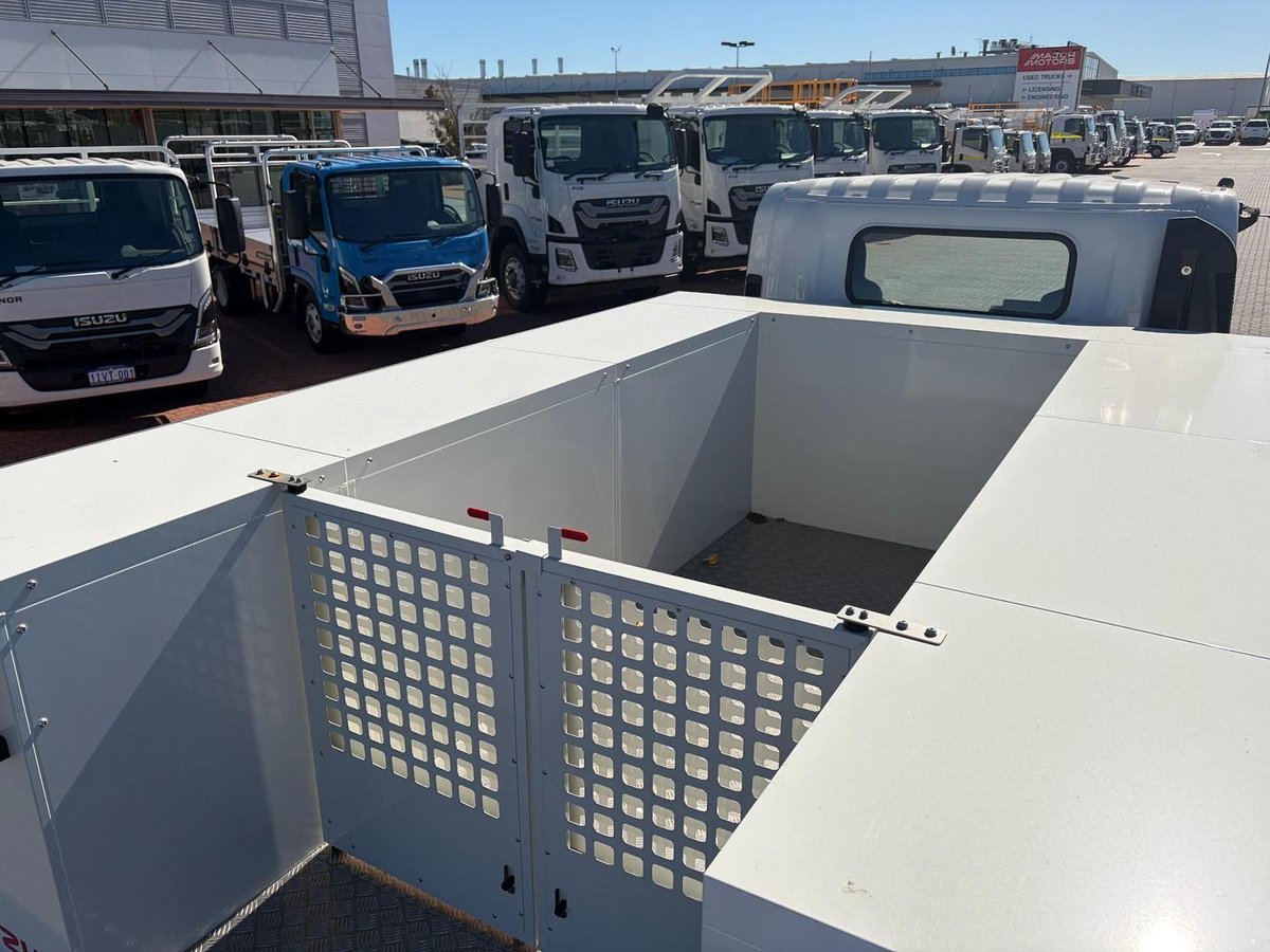 2025 Isuzu Npr 45/55-155  Amt Swb Service Pack image 20