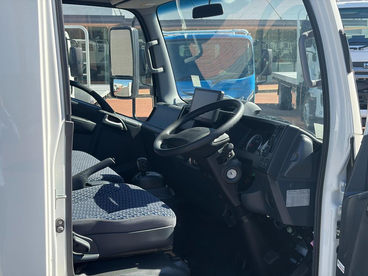 2025 Isuzu Npr 45/55-155  Amt Swb Service Pack image 12