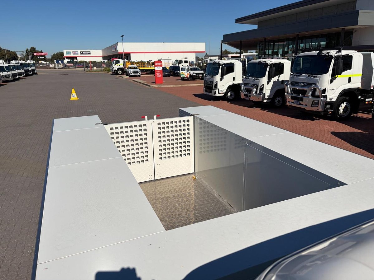 2025 Isuzu Npr 45/55-155  Amt Swb Service Pack image 15