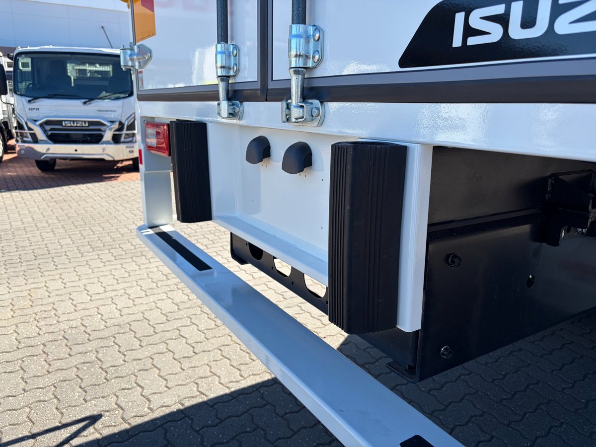 2026 Isuzu Trucks Fvl 260-300  At R67 Freightpack image 10