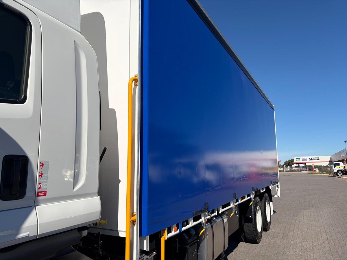 2026 Isuzu Fvl 260-300  At R67 Freightpack image 11