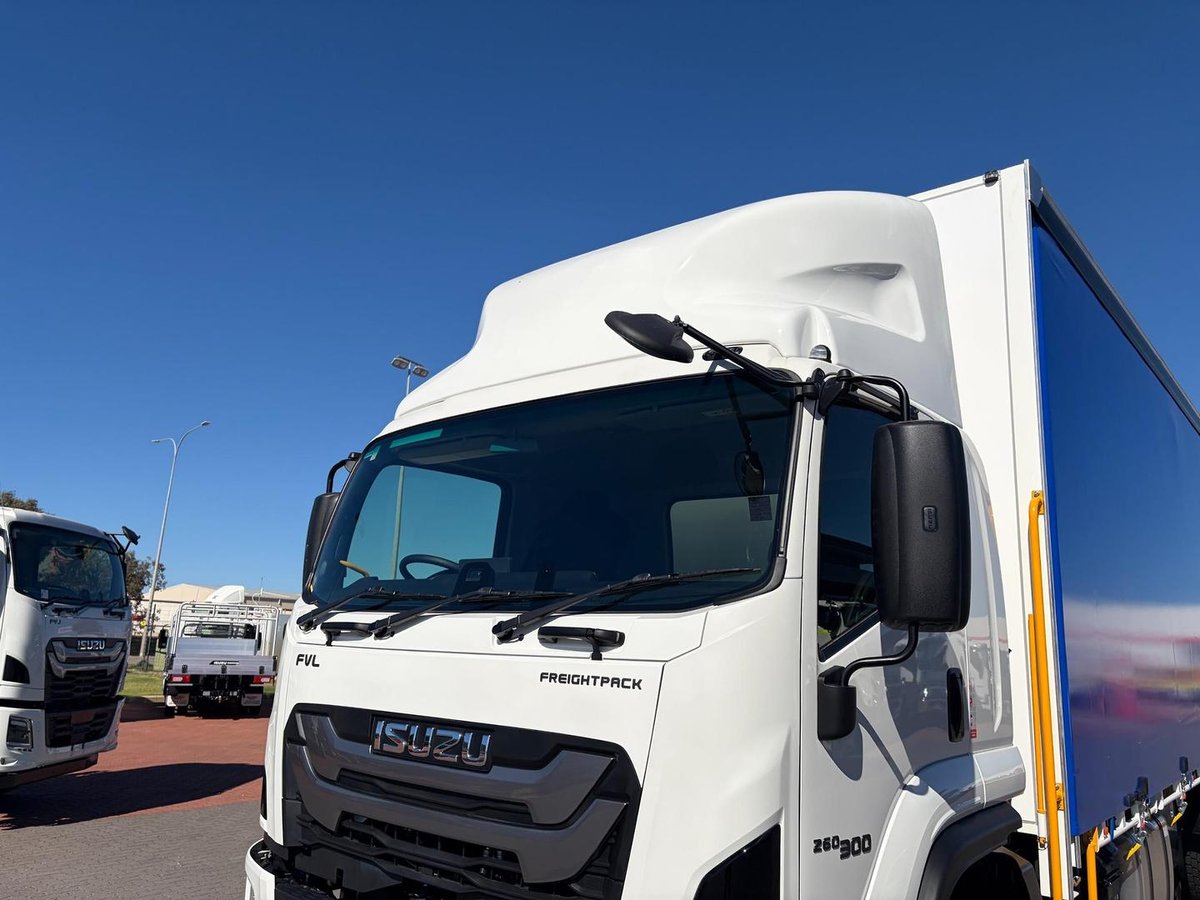 2026 Isuzu Fvl 260-300  At R67 Freightpack image 15