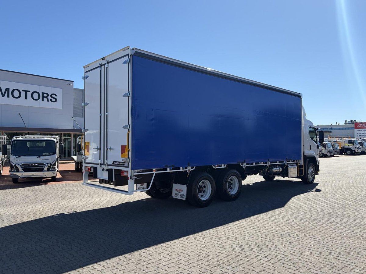 2026 Isuzu Fvl 260-300  At R67 Freightpack image 2