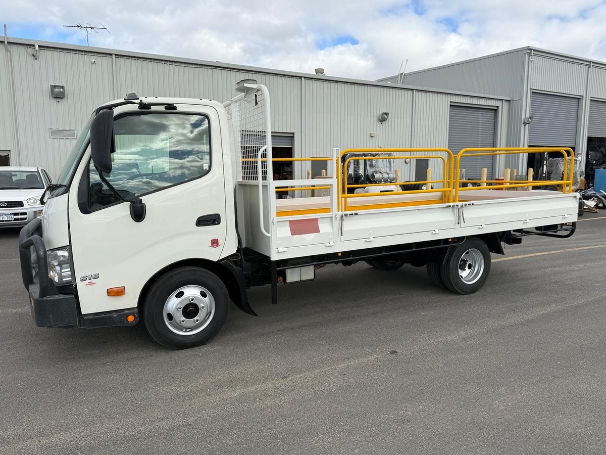 2023 Hino 300 Series 616 image 5