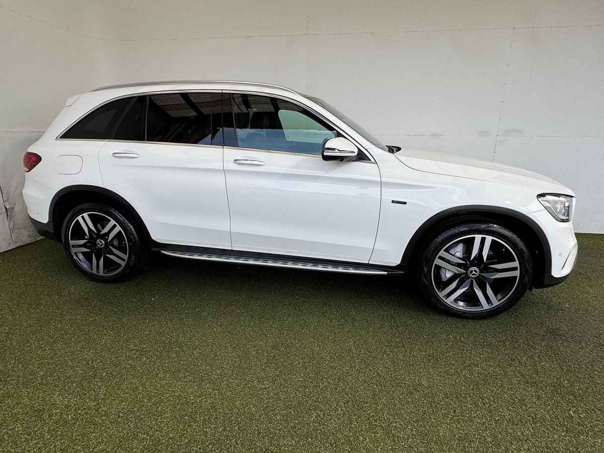 2020 Mercedes-Benz GLC-Class GLC300 e X253 Four Wheel Drive image 21