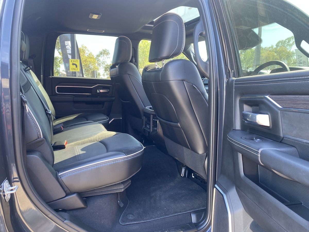 2025 Ram 2500 Laramie DJ image 14