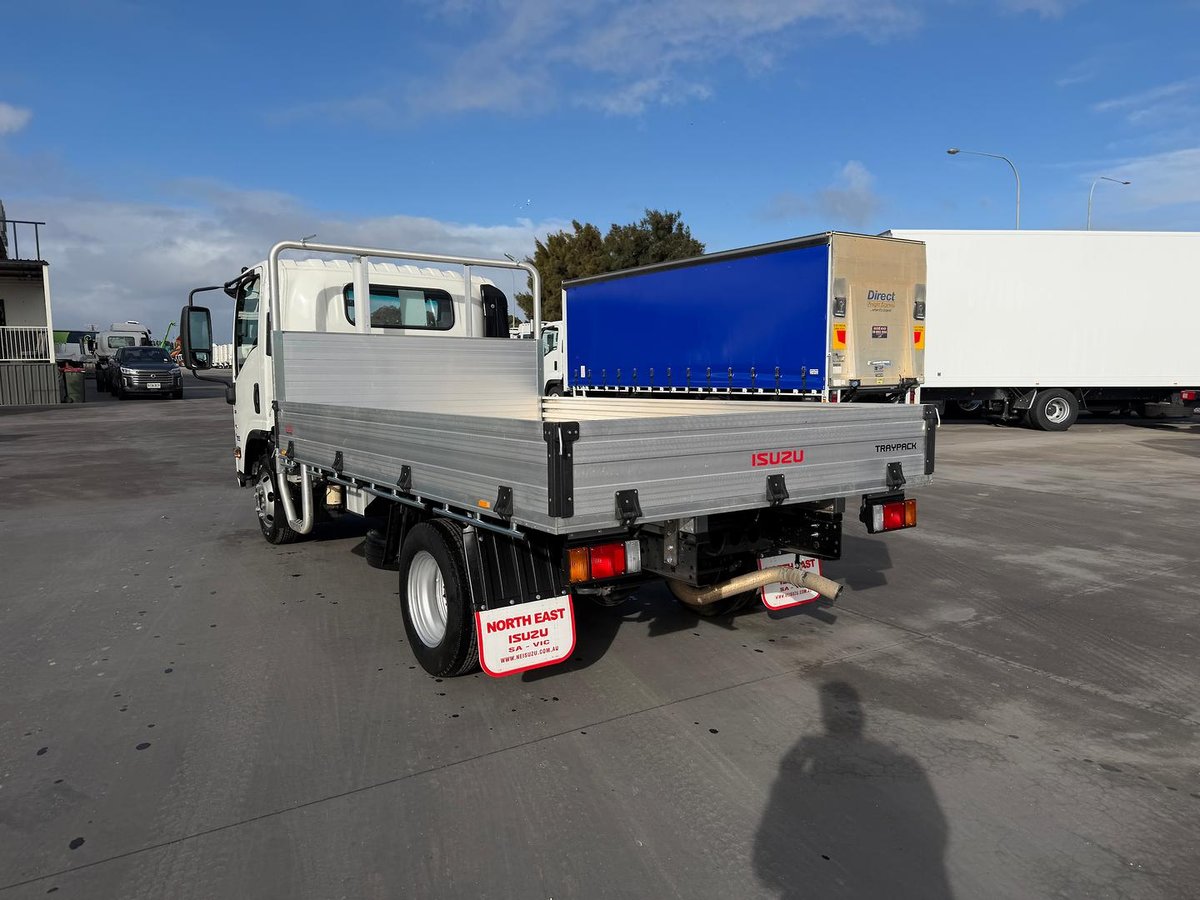2020 Isuzu N Series Npr 45/55-155 image 3