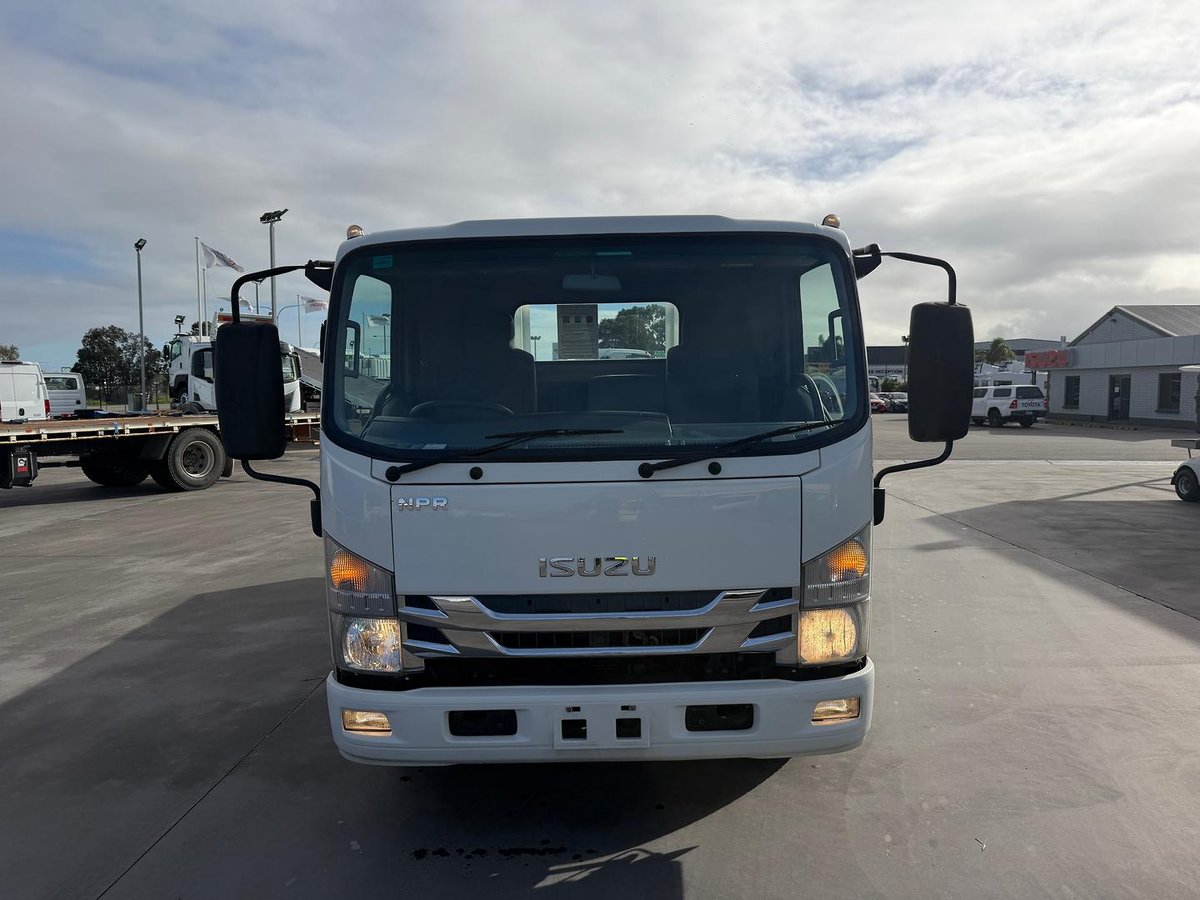 2020 Isuzu N Series Npr 45/55-155 image 8