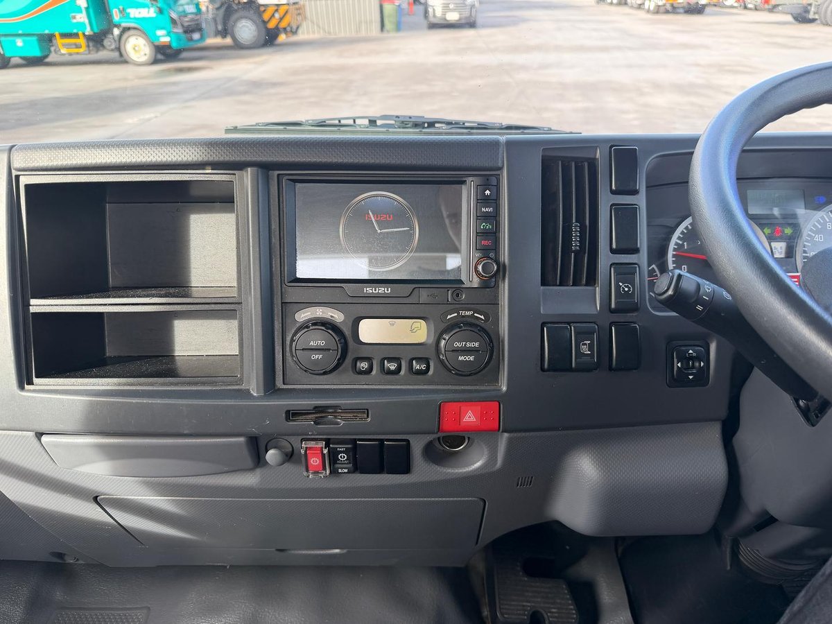 2020 Isuzu N Series Npr 45/55-155 image 17