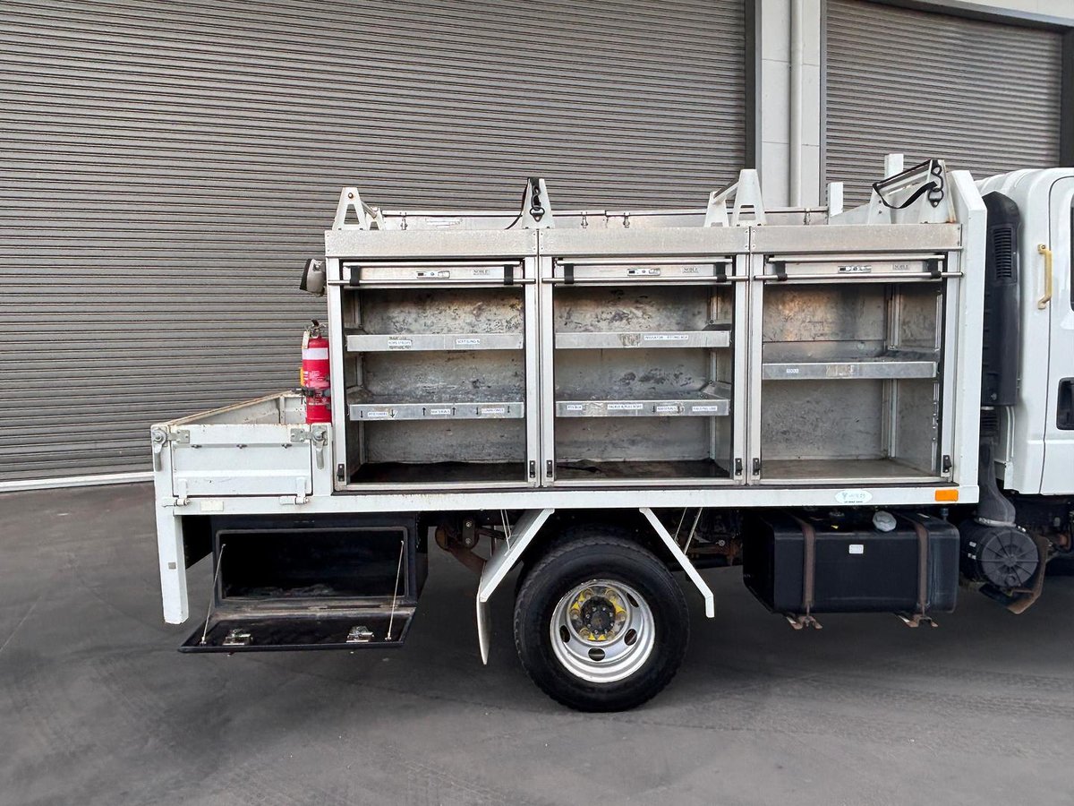 2017 Isuzu N Series Nps 75/45-155 image 9