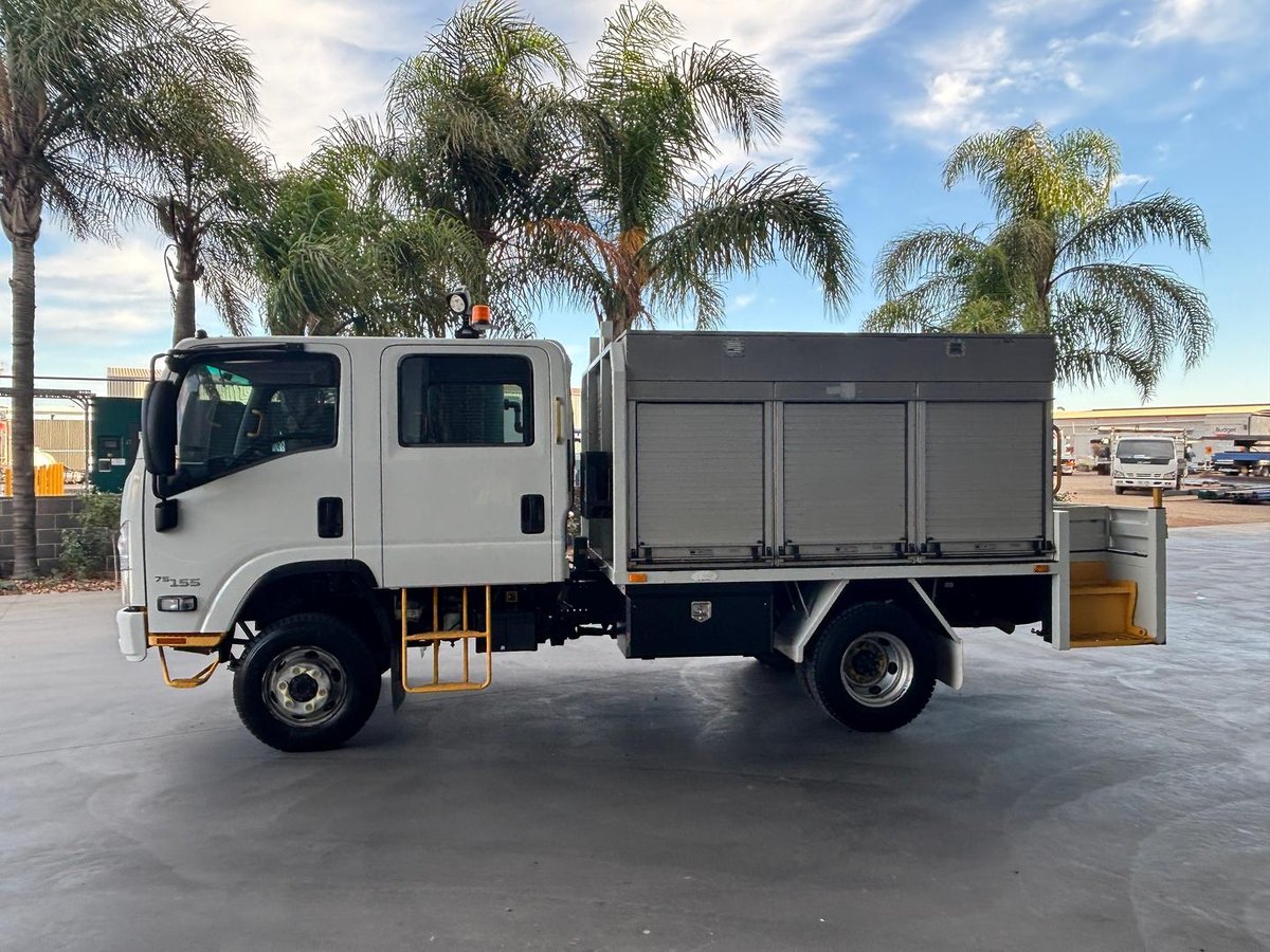 2017 Isuzu N Series Nps 75/45-155 image 4