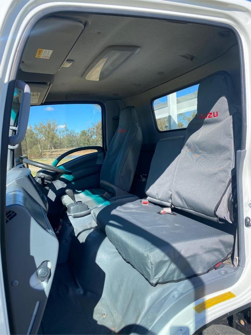 2019 Isuzu N Series NNR 45-150 image 12
