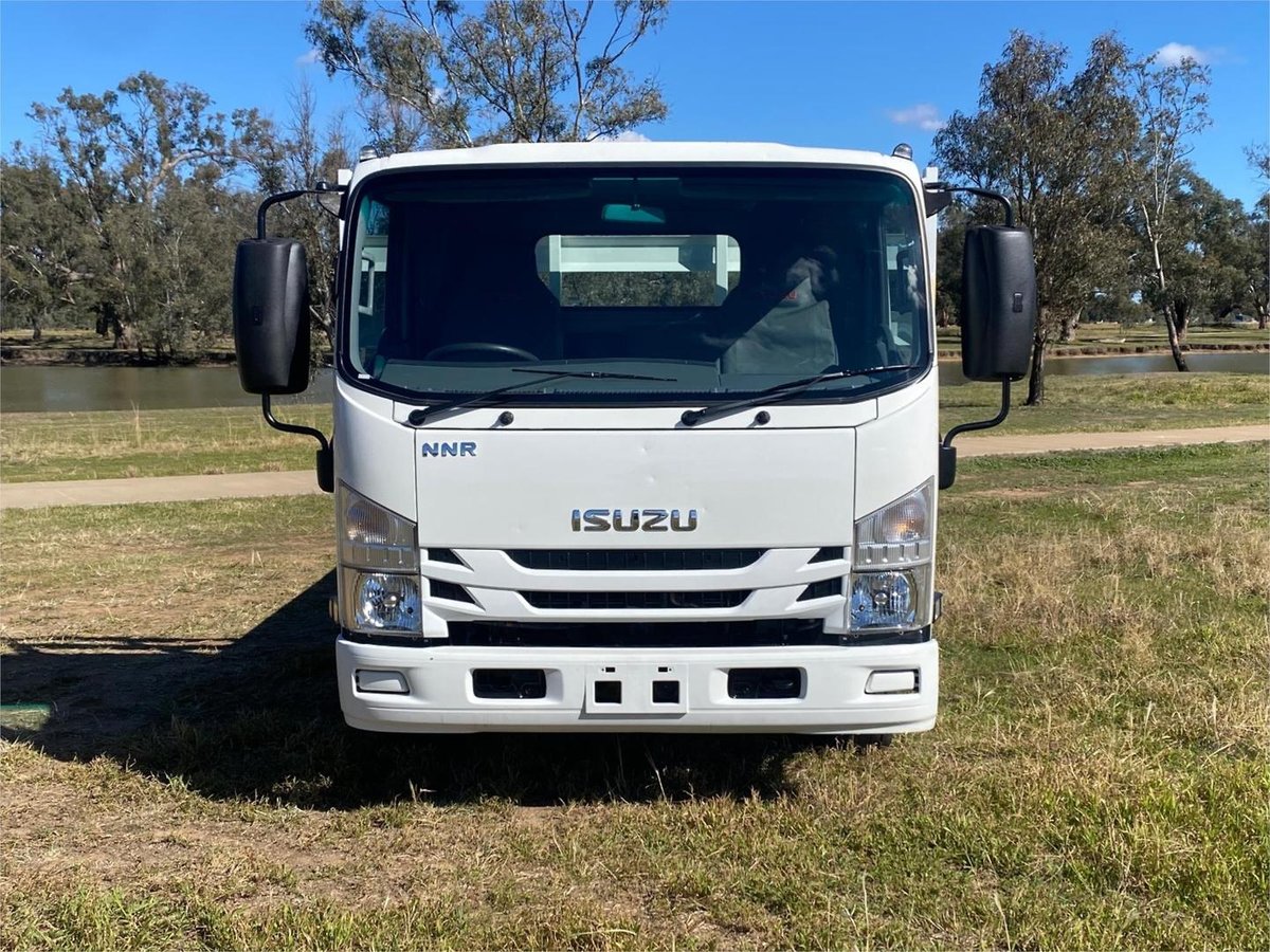 2019 Isuzu N Series NNR 45-150 image 10