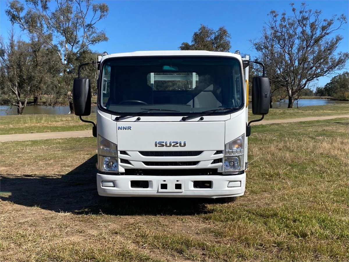 2019 Isuzu N Series NNR 45-150 image 10