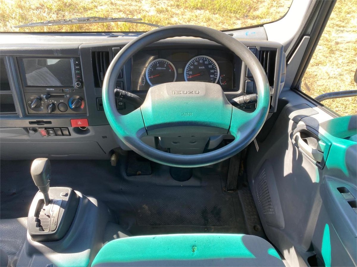 2019 Isuzu N Series NNR 45-150 image 14