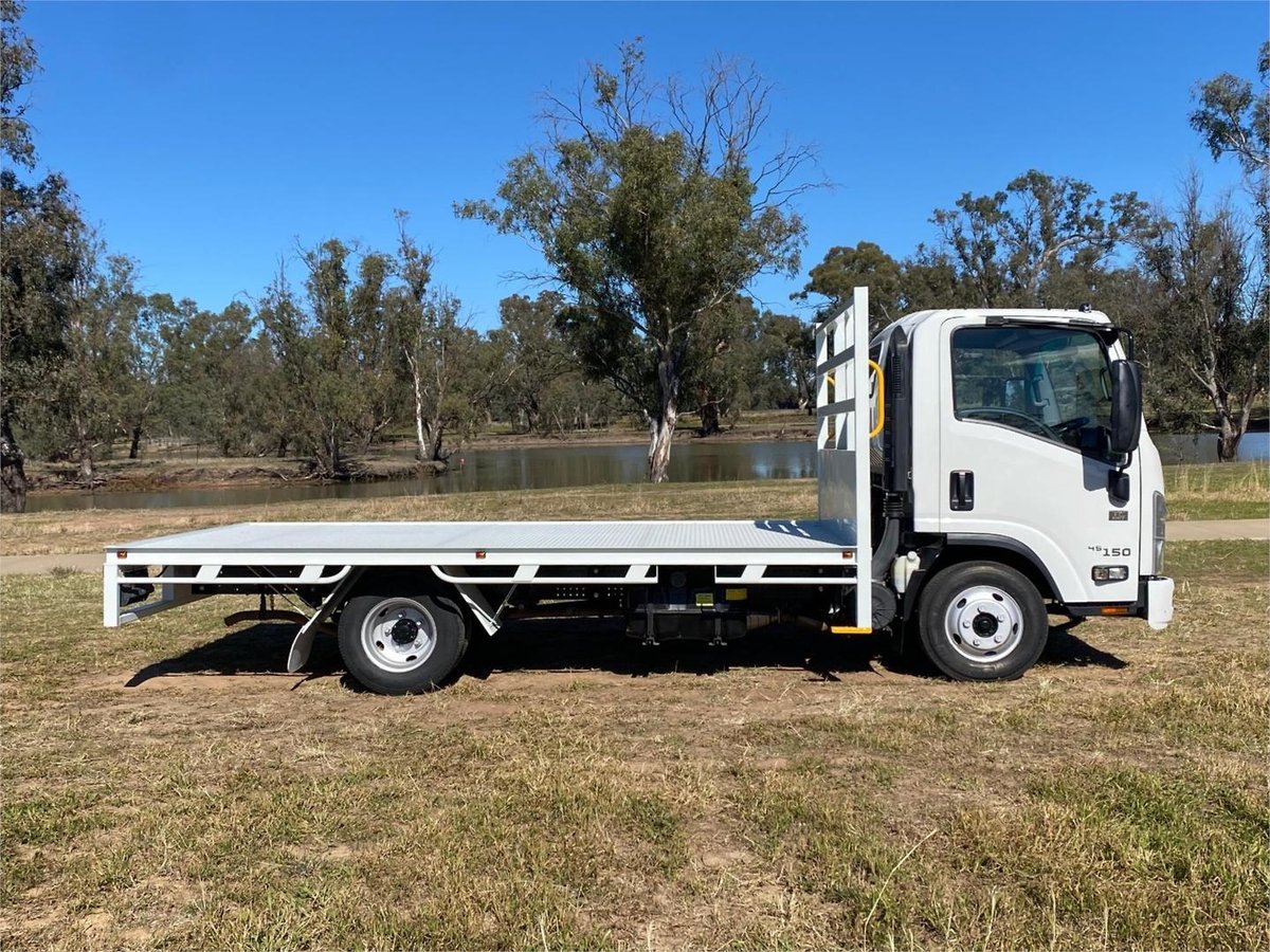 2019 Isuzu N Series NNR 45-150 image 9