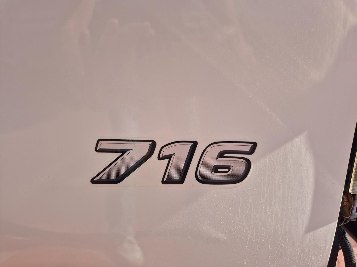 2015 Hino 716 - 300 Series Hybrid 3.5 Ton &Quot;Hybrid&Quot; Auto Tray image 4