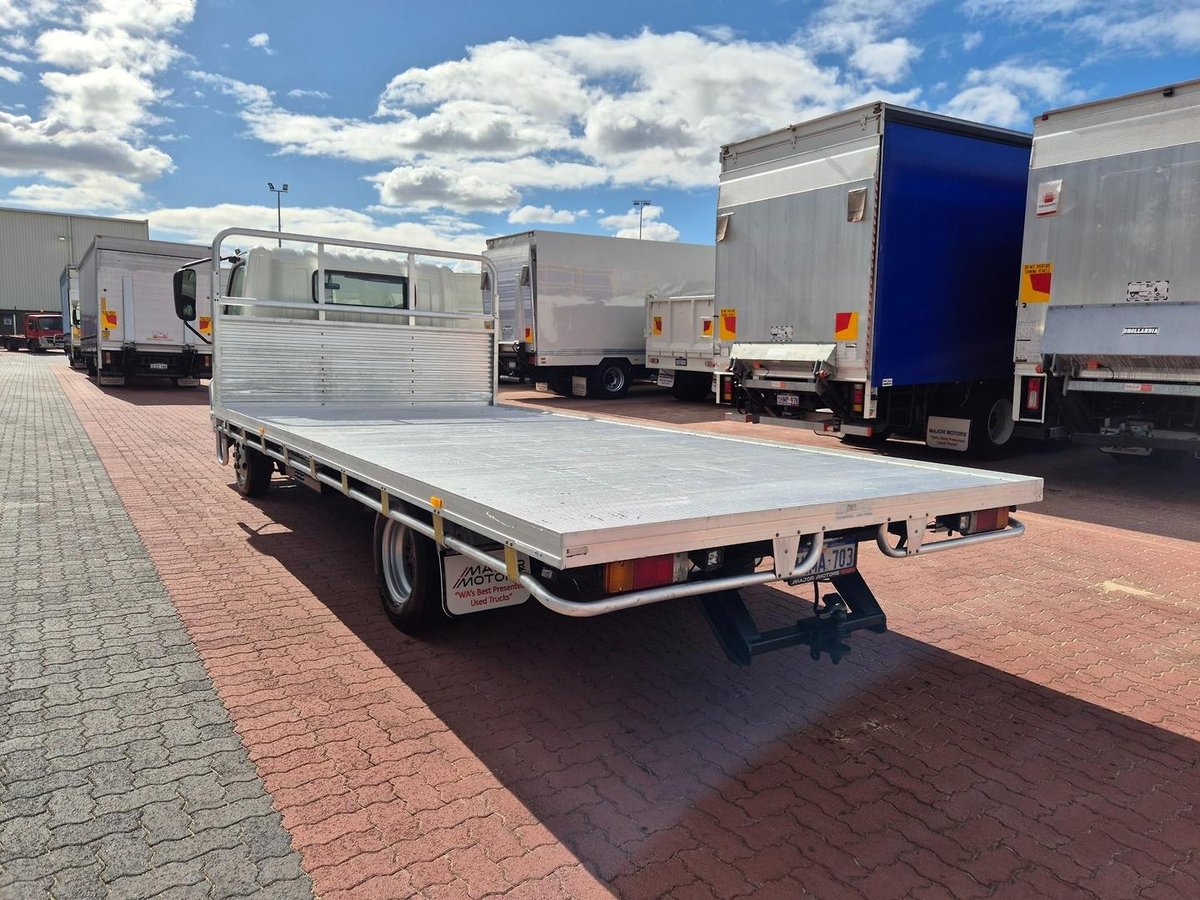 2015 Hino 716 - 300 Series Hybrid 3.5 Ton &Quot;Hybrid&Quot; Auto Tray image 5