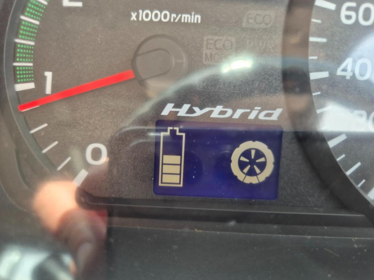 2015 Hino 716 - 300 Series Hybrid 3.5 Ton &Quot;Hybrid&Quot; Auto Tray image 7