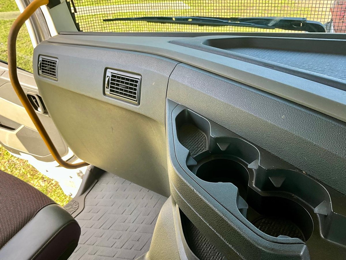 2022 Volvo Fm Series image 17