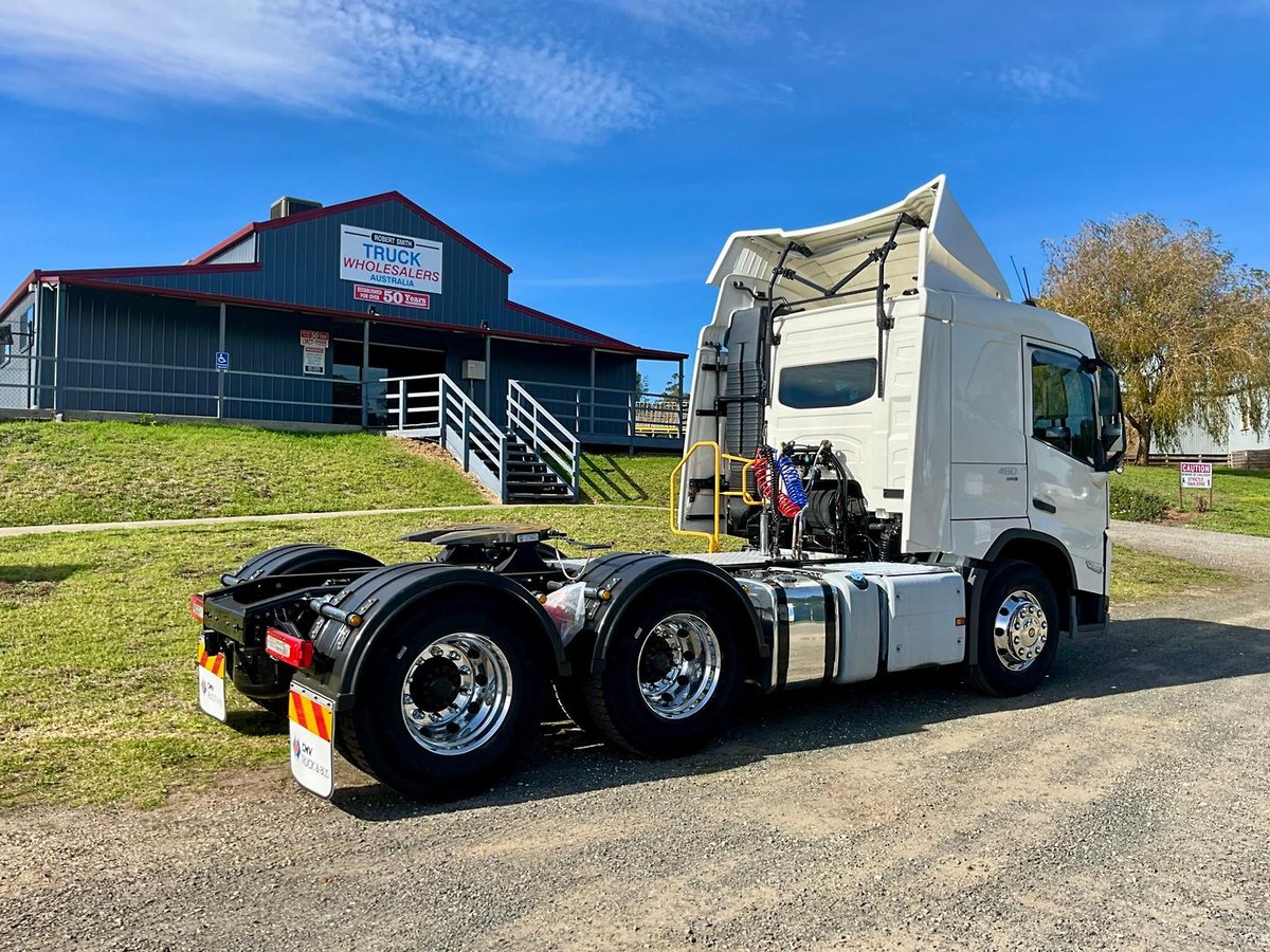 2022 Volvo Fm Series image 3