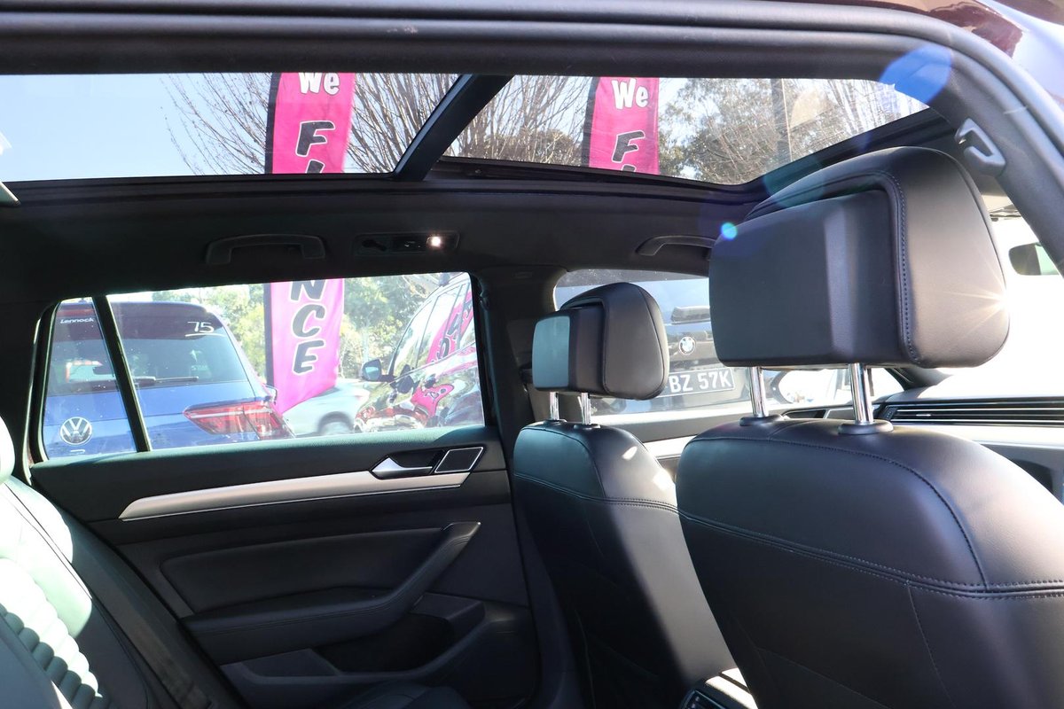 2017 Volkswagen Passat Alltrack Wolfsburg Edition B8 MY17 Four Wheel Drive image 23