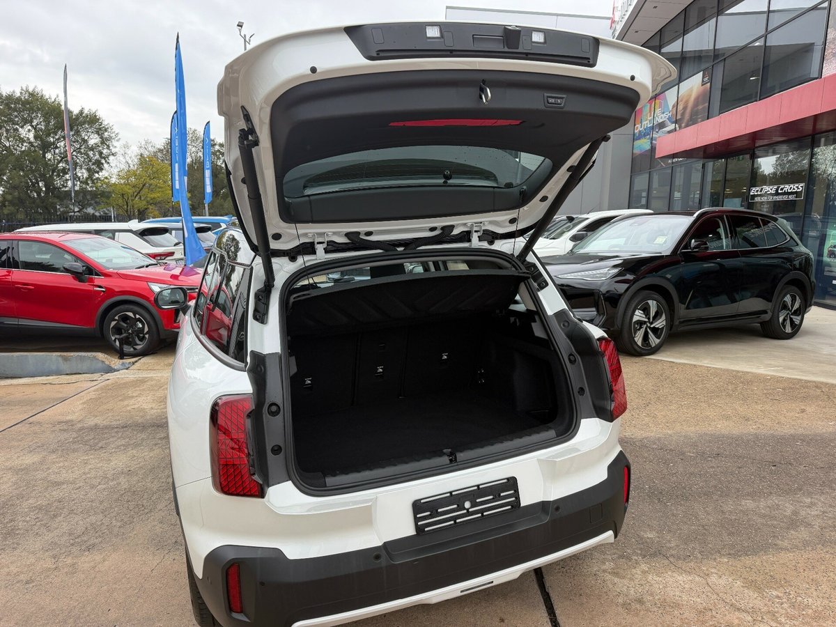 2024 MINI Countryman S Classic U25 Four Wheel Drive image 9