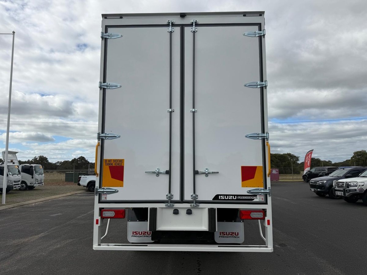 2026 Isuzu F Series Fvl 260-300 Freightpack image 15