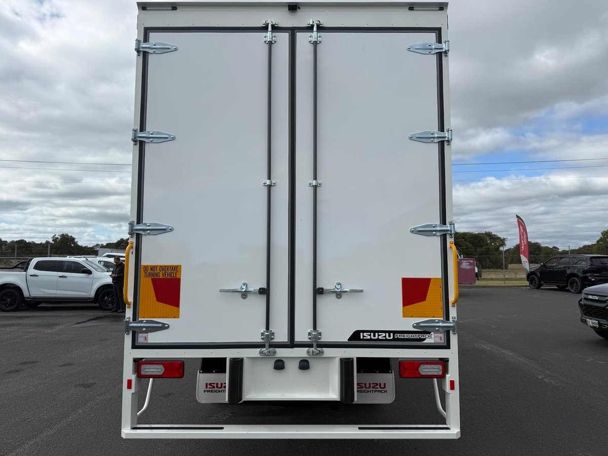 2026 Isuzu F Series FRR 110-240 AM R52 Freightpack image 11