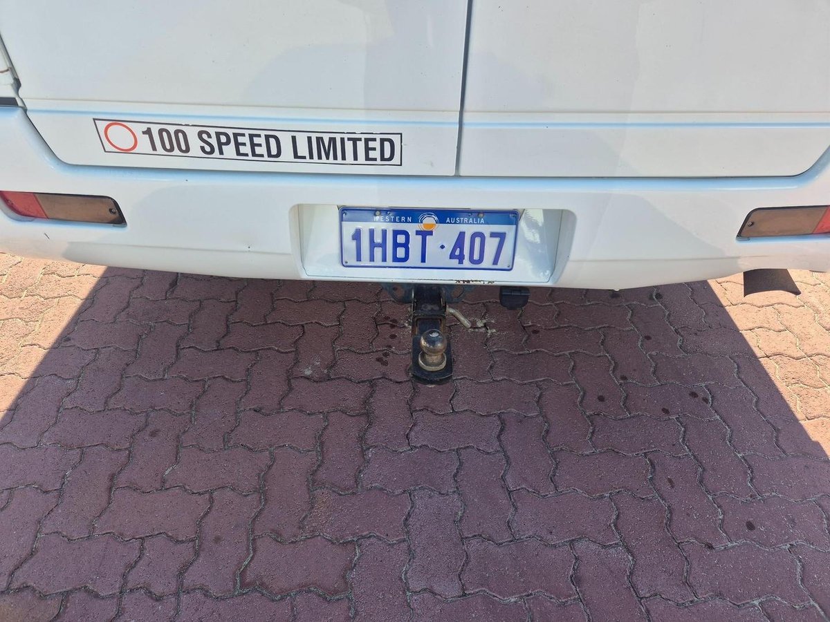 2014 Fuso Rosa 25 Seat Auto Deluxe Bus image 12