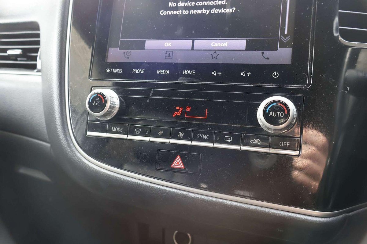 2020 Mitsubishi Outlander Black Edition ZL MY20 AWD image 14