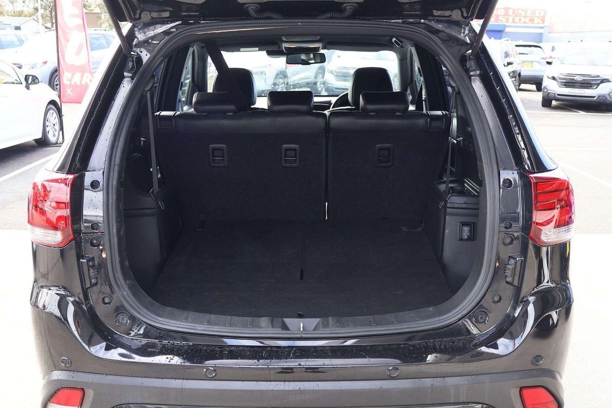 2020 Mitsubishi Outlander Black Edition ZL MY20 AWD image 24