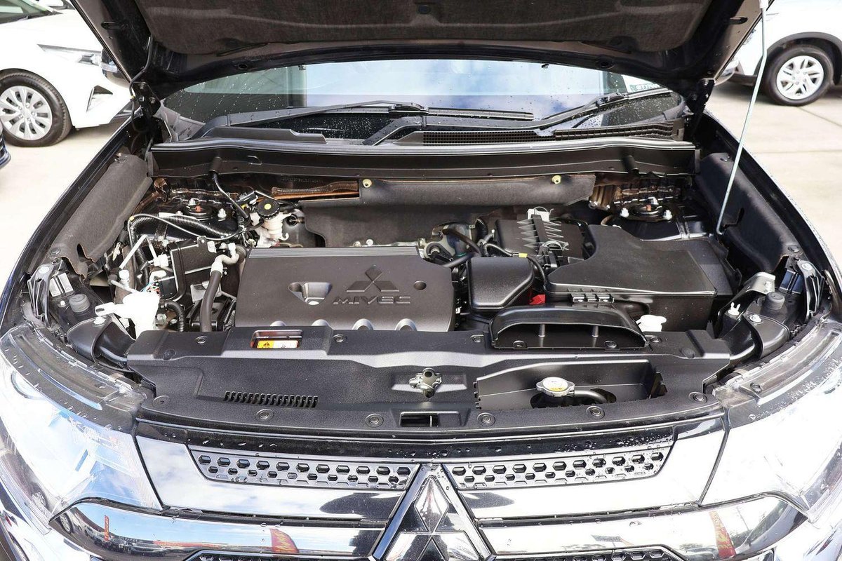 2020 Mitsubishi Outlander Black Edition ZL MY20 AWD image 25