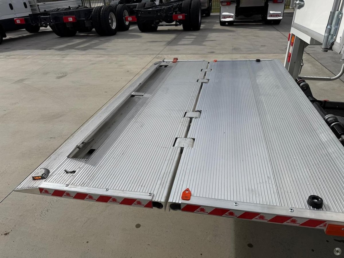 2025 Isuzu N Series NPR 65/45-190 image 20