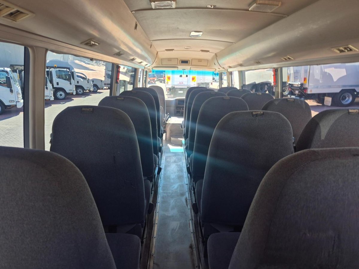 2012 Fuso Rosa 25 Seat Auto Deluxe Bus image 12