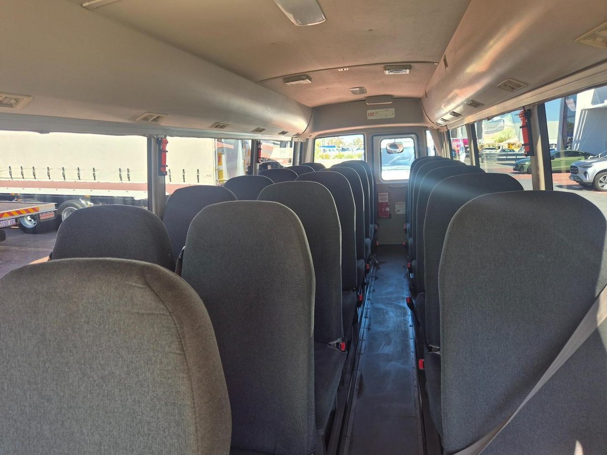 2012 Fuso Rosa 25 Seat Auto Deluxe Bus image 13