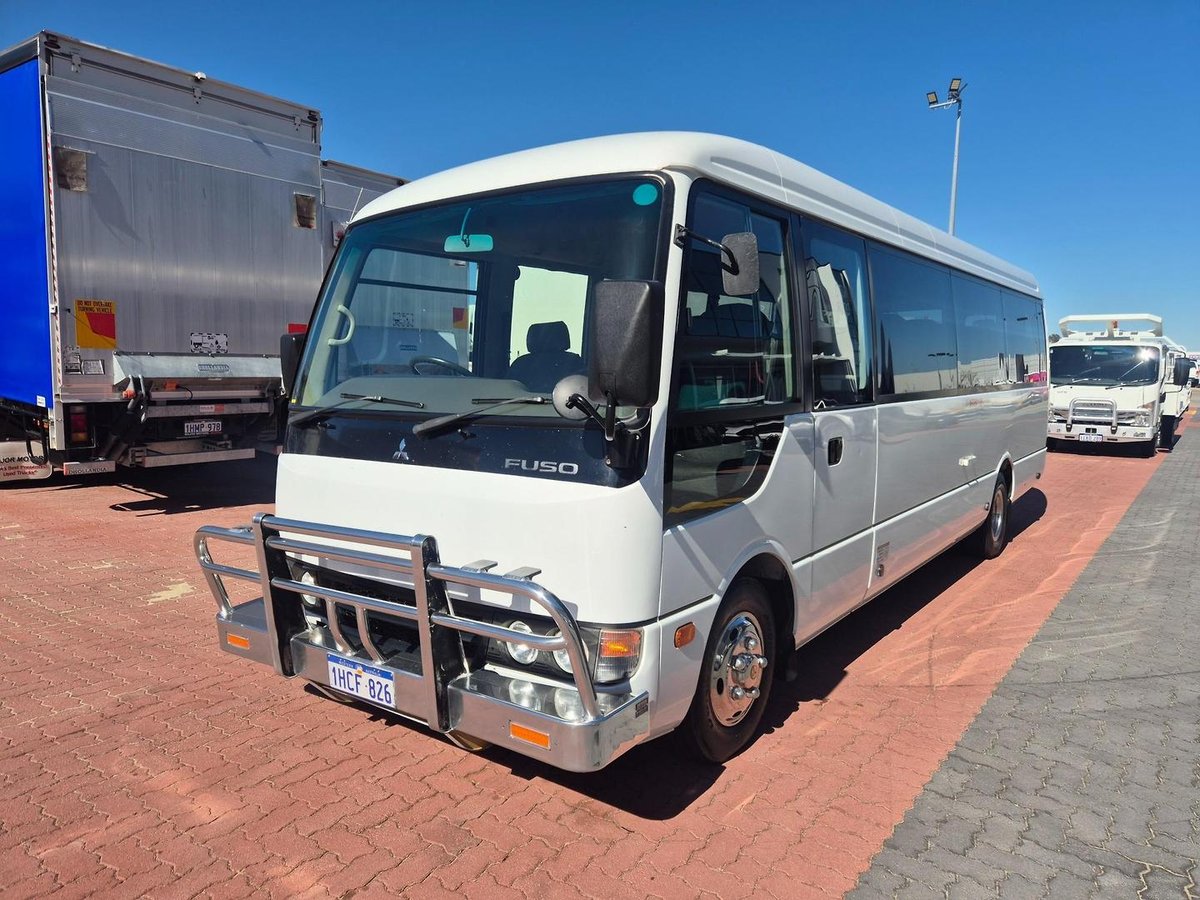 2012 Fuso Rosa 25 Seat Auto Deluxe Bus image 3