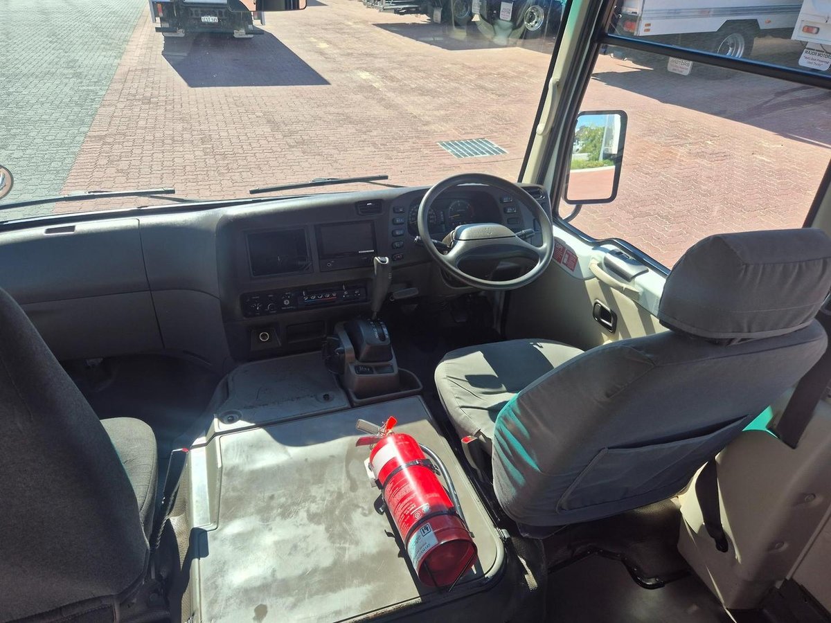 2012 Fuso Rosa 25 Seat Auto Deluxe Bus image 9
