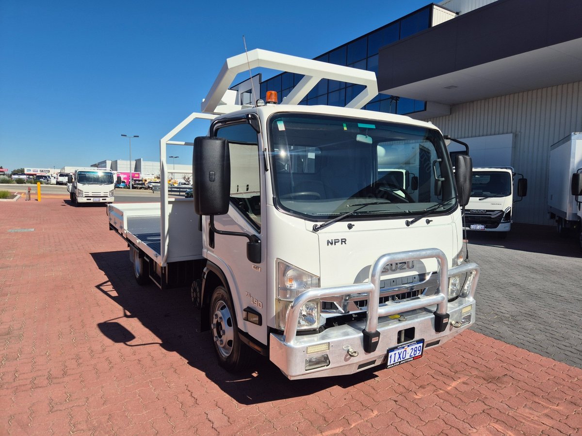 2016 Isuzu Trucks Npr 75-190  Amt 3.5 Ton Tray With Rops image 5